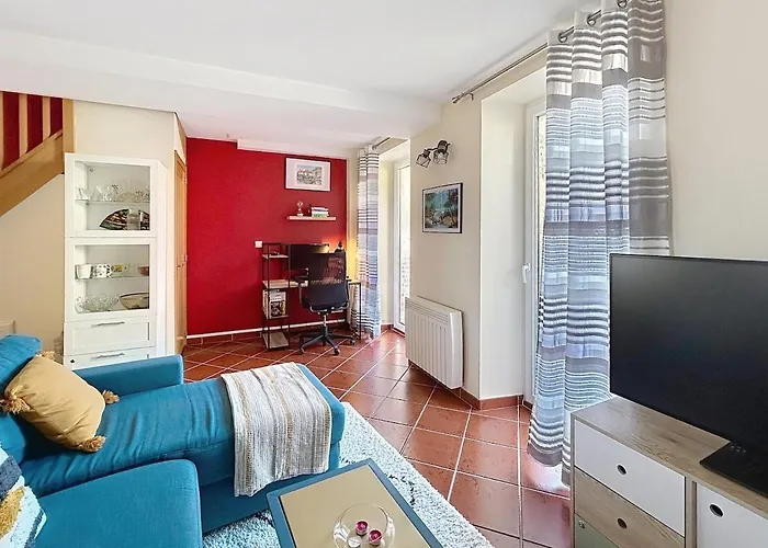 La Maison Des Hirondelles * Lachelle